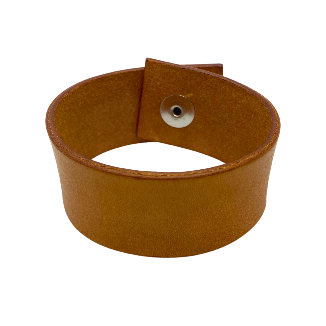 Smooth Light Leather Single Clasp Cuff